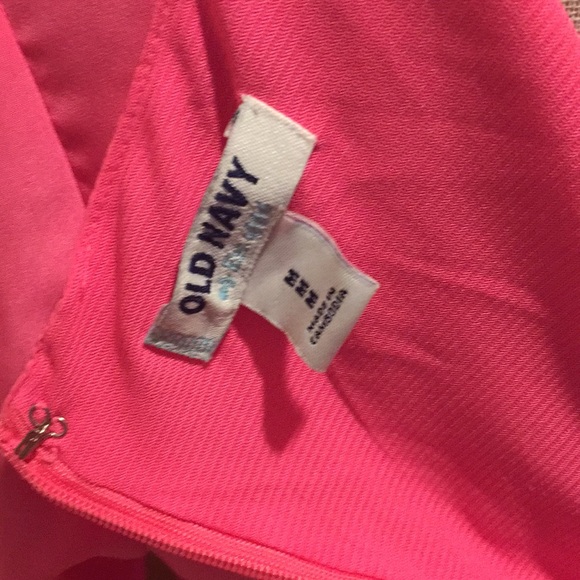 Bright Pink Old Navy shift dress - Picture 3 of 4